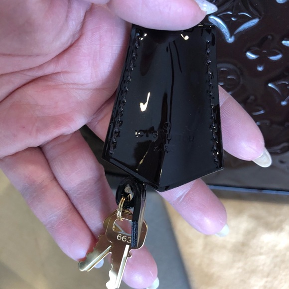 ***SOLD*** Louis Vuitton Alma PM Handbag - Picture 3 of 8